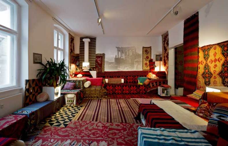'Crash Pad' (2014), Andreas Angelidakis. Presented by the 8th Berlin Biennale for Contemporary Art. Courtesy: Andreas Angelidakis and The Breeder, Athens/Monaco. Photo: Uwe Walter