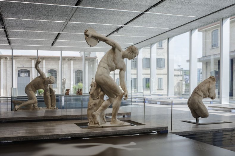 Exhibition view of 'Serial Classic', co-curated by Salvatore Settis and Anna Anguissola, Fondazione Prada Milano (2015).