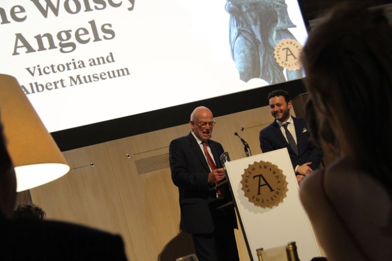 Paul Williamson, Keeper of Sculpture, Metalwork, Ceramics and Glass, collects the Apollo Award for Acquisition of the Year