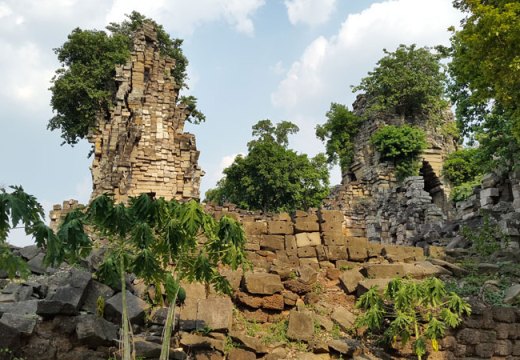 The Angkor-period temple of Banteay Top, within the Banteay Chhmar acquisition block. Lidar revealed details of a large earthen enclosure and additional temple sites and occupation areas in the vicinity of this large stone temple.